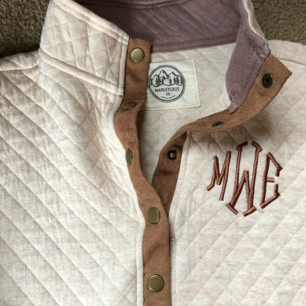 Marley Lilly Pullover Sweatshirt Med. monogram MEW